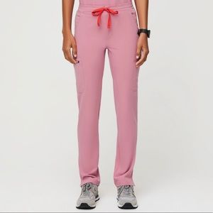 Figs • Women’s Yola in Chalk Pink - Large Petite